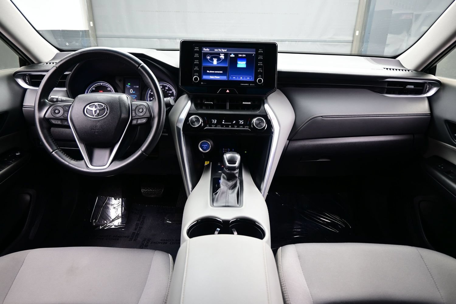 Used 2021 Toyota Venza LE AWD/4WD image 17