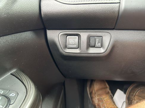 Used 2019 GMC Acadia SLT w/ Black Edition AWD/4WD image 26