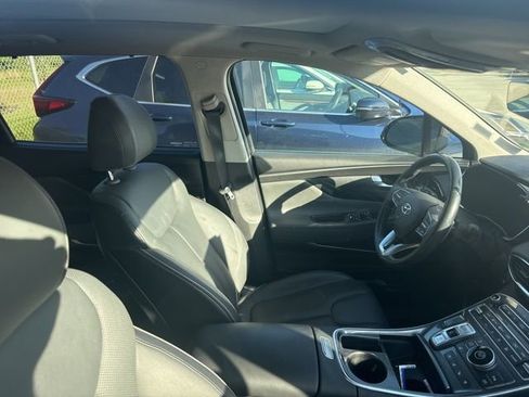 Used 2023 Hyundai Santa Fe Limited image 4