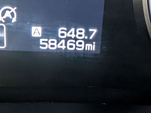 Used 2024 Subaru Outback Premium image 18