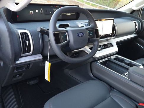 New 2025 Ford Expedition Active RWD image 18