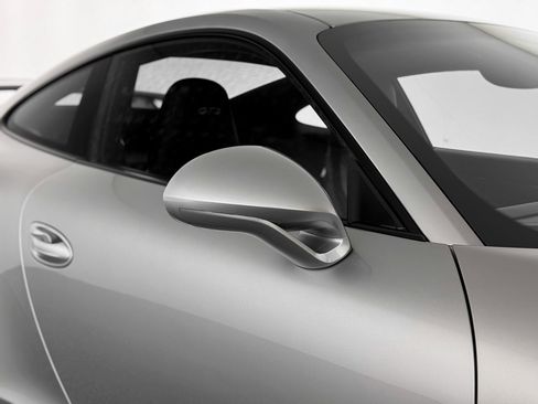 Used 2016 Porsche 911 GT3 image 38