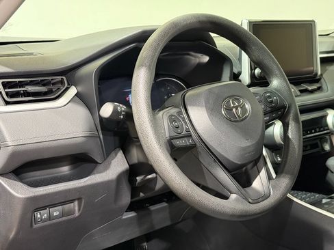 Certified 2025 Toyota RAV4 XLE AWD/4WD image 17