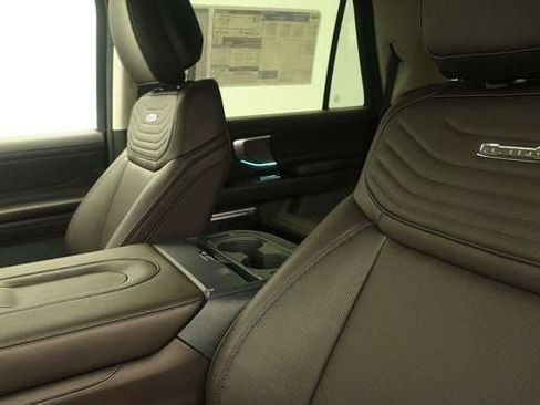 New 2026 Ford Expedition Platinum w/ Platinum Ultimate Package AWD/4WD image 21