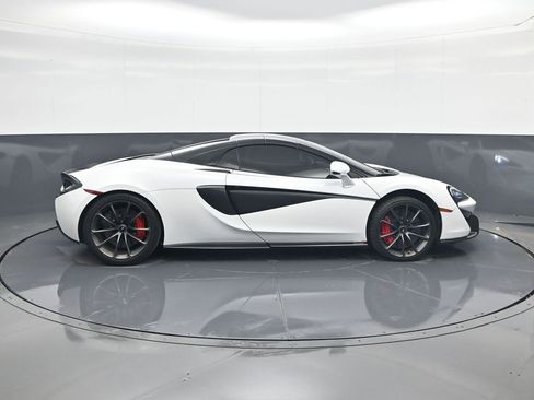 Used 2019 McLaren 570S Spider image 8