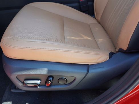 Used 2024 Lexus NX 250 FWD w/ Towing Package (2000 Lbs) image 24