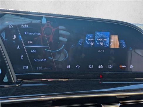 Used 2023 Cadillac Escalade Premium Luxury image 13