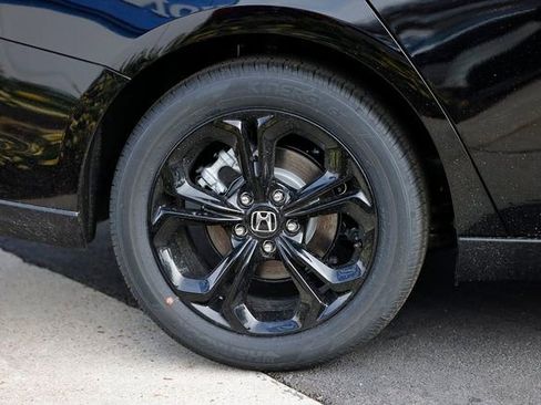 Used 2025 Honda Accord SE image 17