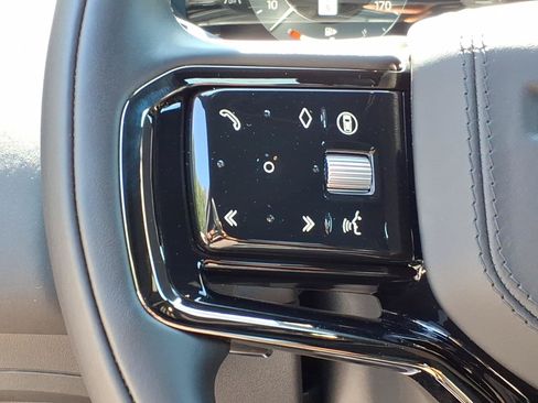 Certified 2026 Land Rover Range Rover Velar S AWD/4WD image 16