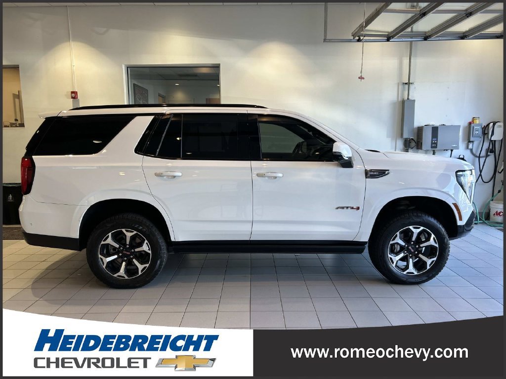 Used 2025 GMC Yukon AT4 w/ AT4 Premium Plus Package AWD/4WD image 2