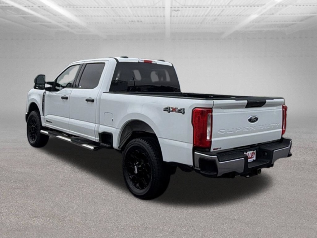 Used 2023 Ford F250 XLT AWD/4WD image 10