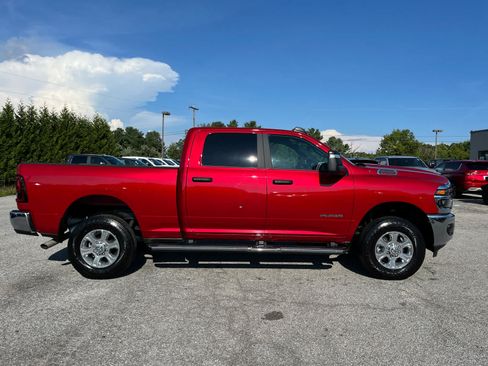 Used 2026 RAM 2500 Big Horn AWD/4WD image 2