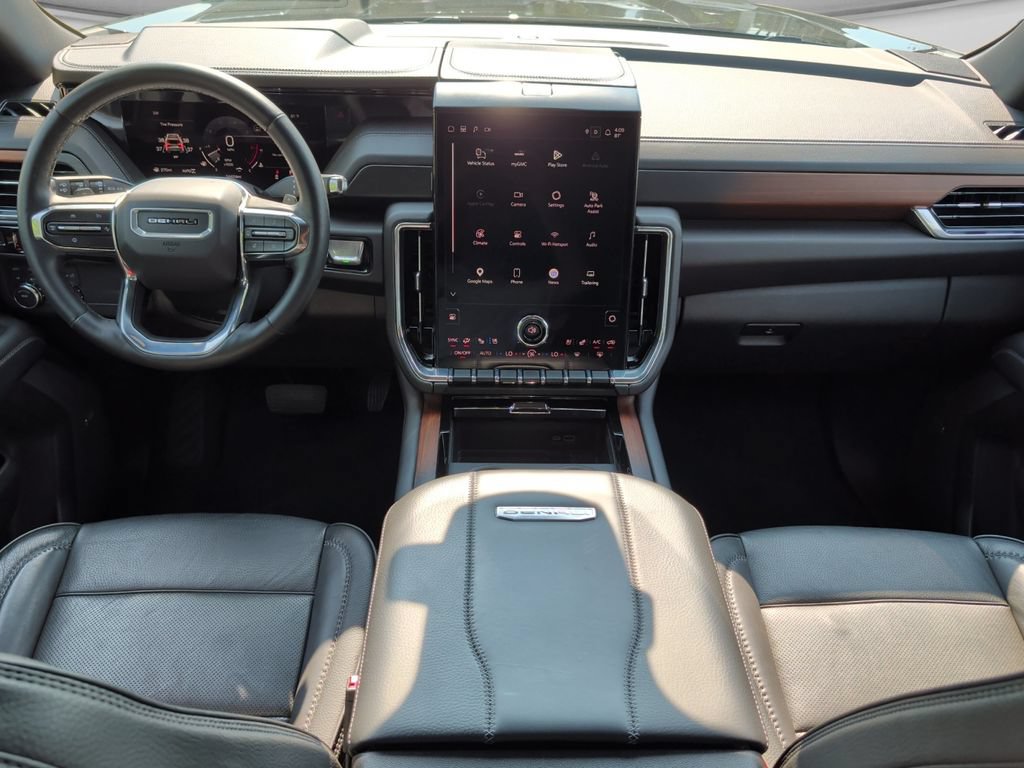 Used 2025 GMC Yukon XL Denali AWD/4WD image 18