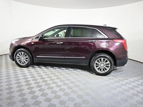 Used 2017 Cadillac XT5 Luxury w/ Driver Awareness Package AWD/4WD image 3