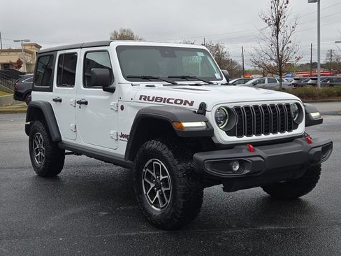 Used 2025 Jeep Wrangler Unlimited Rubicon AWD/4WD image 5