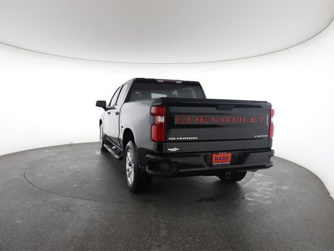 Used 2021 Chevrolet Silverado 1500 Custom image 10