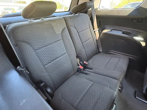Used 2019 GMC Acadia SLE w/ LPO, Cargo Package FWD image 27