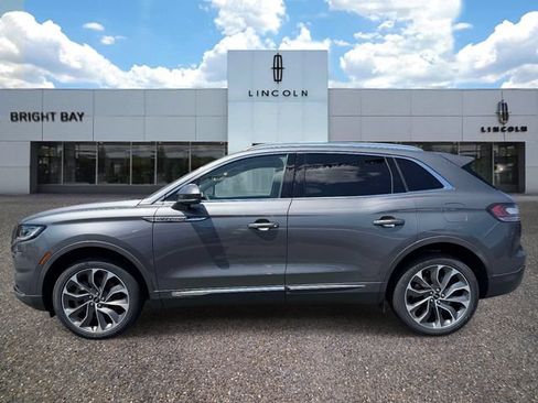 Certified 2023 Lincoln Nautilus Reserve w/ Luxury Package AWD/4WD image 3