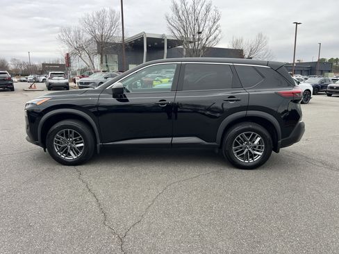 Certified 2023 Nissan Rogue S image 9