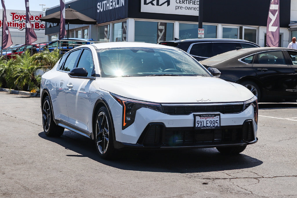 Used 2025 Kia K4 GT-Line FWD image 2
