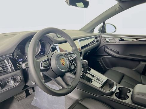 New 2026 Porsche Macan S image 4