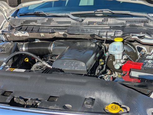 Used 2021 RAM 1500 Tradesman w/ Tradesman SXT Package image 31