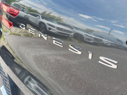 Used 2025 Genesis GV70 2.5T AWD/4WD image 30