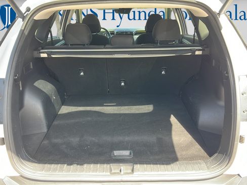 Certified 2022 Hyundai Tucson SEL w/ Convenience Package FWD image 12