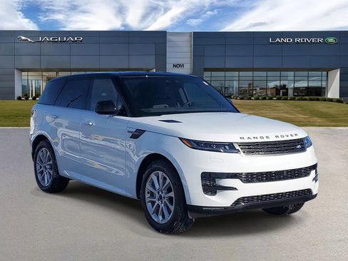 Used 2026 Land Rover Range Rover Sport SE AWD/4WD image 4