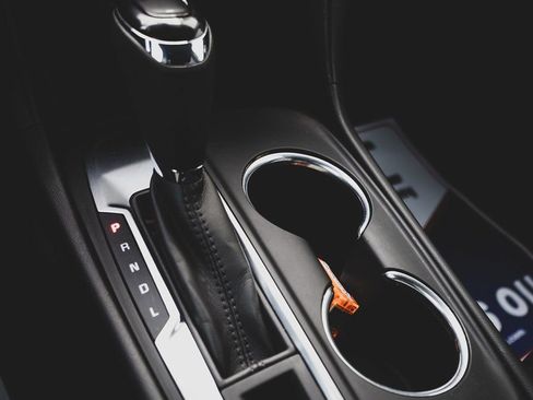 Used 2020 Chevrolet Equinox LS image 13