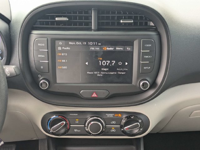 Used 2025 Kia Soul LX FWD image 18