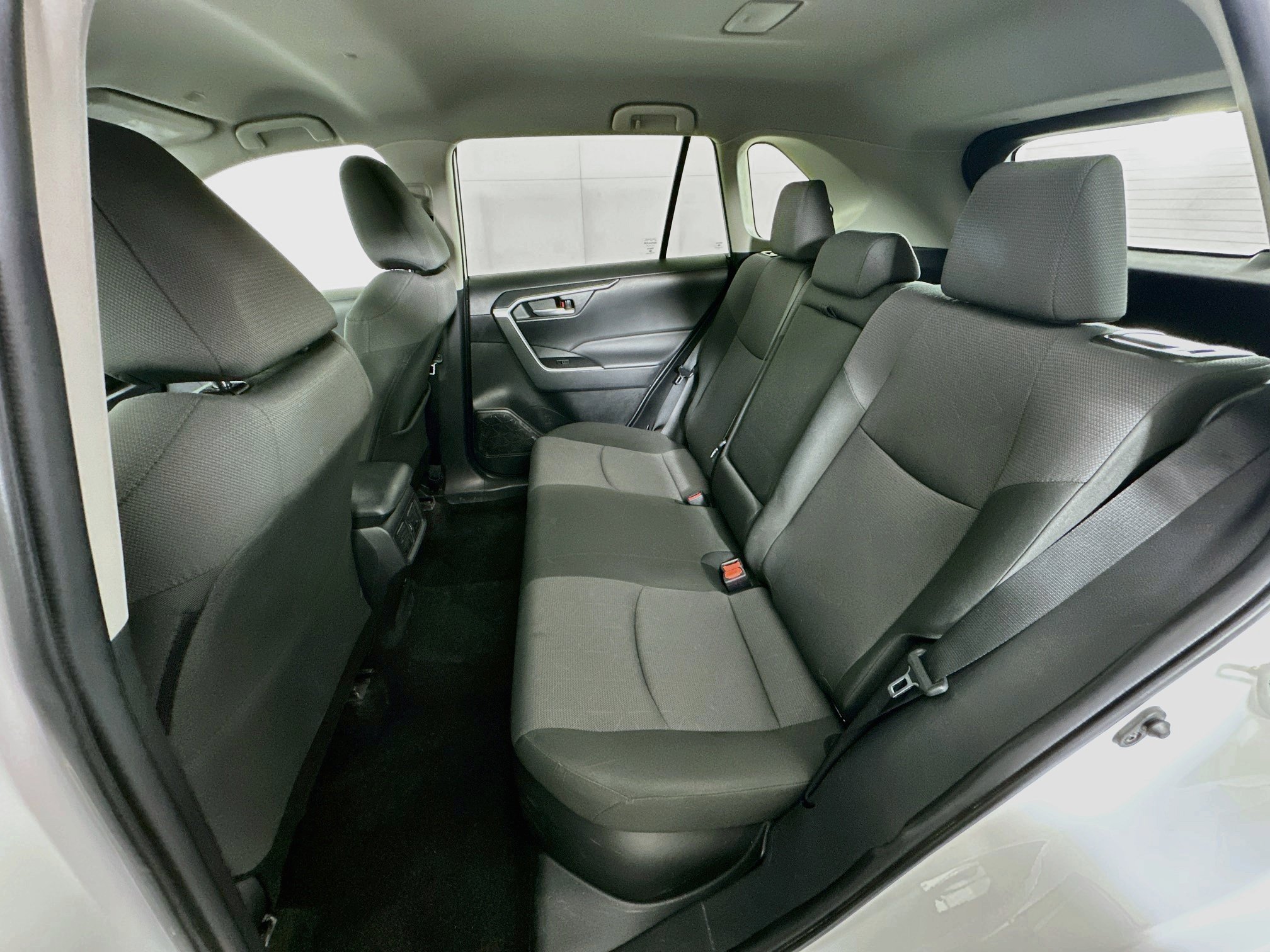 Used 2025 Toyota RAV4 XLE AWD/4WD image 27