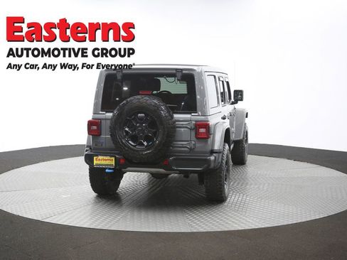 Used 2022 Jeep Wrangler Unlimited Rubicon 4xe w/ Cold Weather Group AWD/4WD image 40