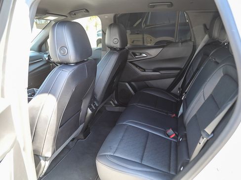 Used 2025 Chevrolet Equinox LT w/ Convenience Package II FWD image 18