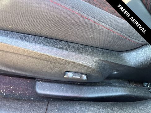 Used 2017 Chevrolet Sonic LT w/ Convenience Package image 16