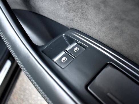 Used 2019 Audi Q8 Prestige w/ Luxury Package image 42