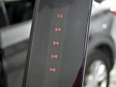 Used 2020 Ford Explorer XLT w/ Equipment Group 202A image 9