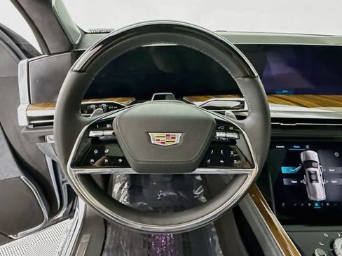 Used 2026 Cadillac Escalade ESV Platinum Sport w/ LPO, Floor Liner Package AWD/4WD image 12