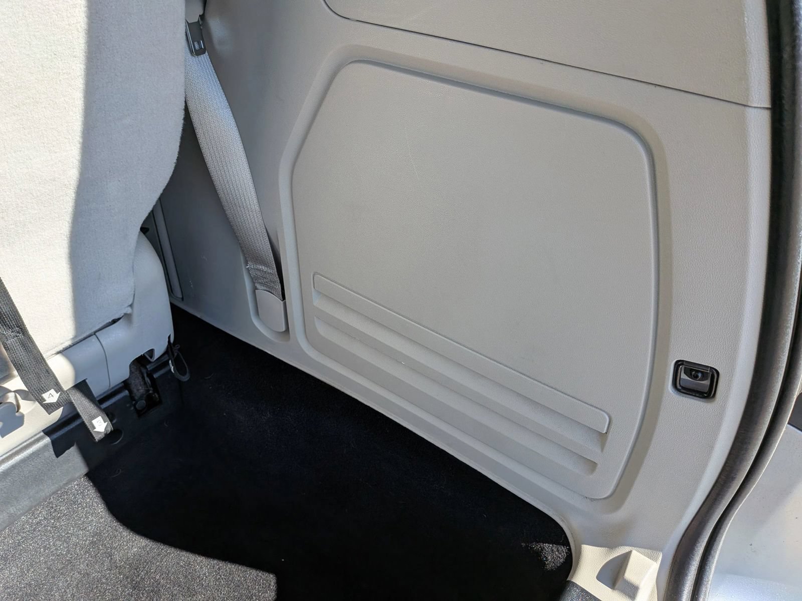 Used 2012 Dodge Grand Caravan SE FWD image 27