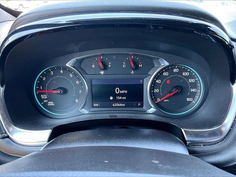 Used 2024 Chevrolet Traverse LT AWD/4WD image 16
