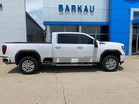 Used 2023 GMC Sierra 2500 Denali w/ Denali Ultimate Package AWD/4WD image 2