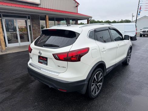 Used 2017 Nissan Rogue Sport SL w/ SL Premium Package AWD/4WD image 4