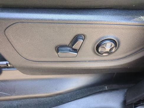 Used 2021 RAM 1500 Big Horn AWD/4WD image 14