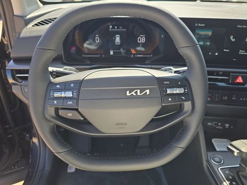 New 2026 Kia Sportage EX FWD image 29