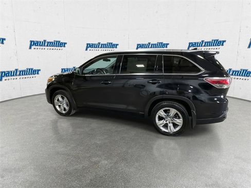 Used 2015 Toyota Highlander Limited image 7