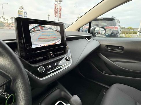 Used 2025 Toyota Corolla LE FWD image 59