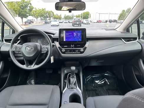Certified 2025 Toyota Corolla LE FWD image 29