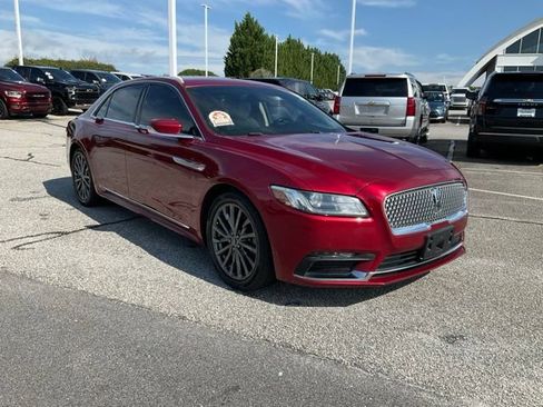 Used 2017 Lincoln Continental Select w/ Climate Package AWD/4WD image 3