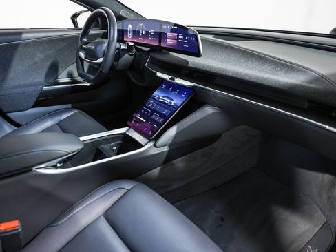 Used 2024 Lucid Air Pure image 20