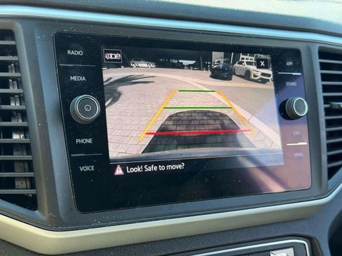 Used 2021 Volkswagen Atlas Cross Sport SE image 44